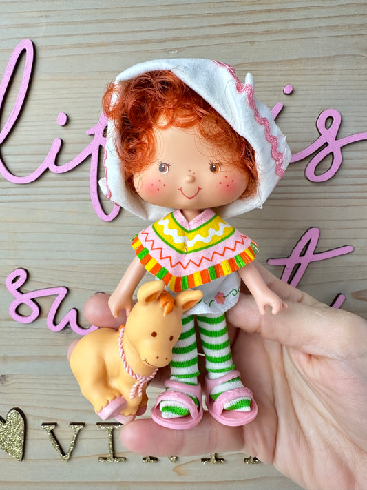 1983 Kenner Strawberry Shortcake Cafe Ole with Burrito *Berry Vault*