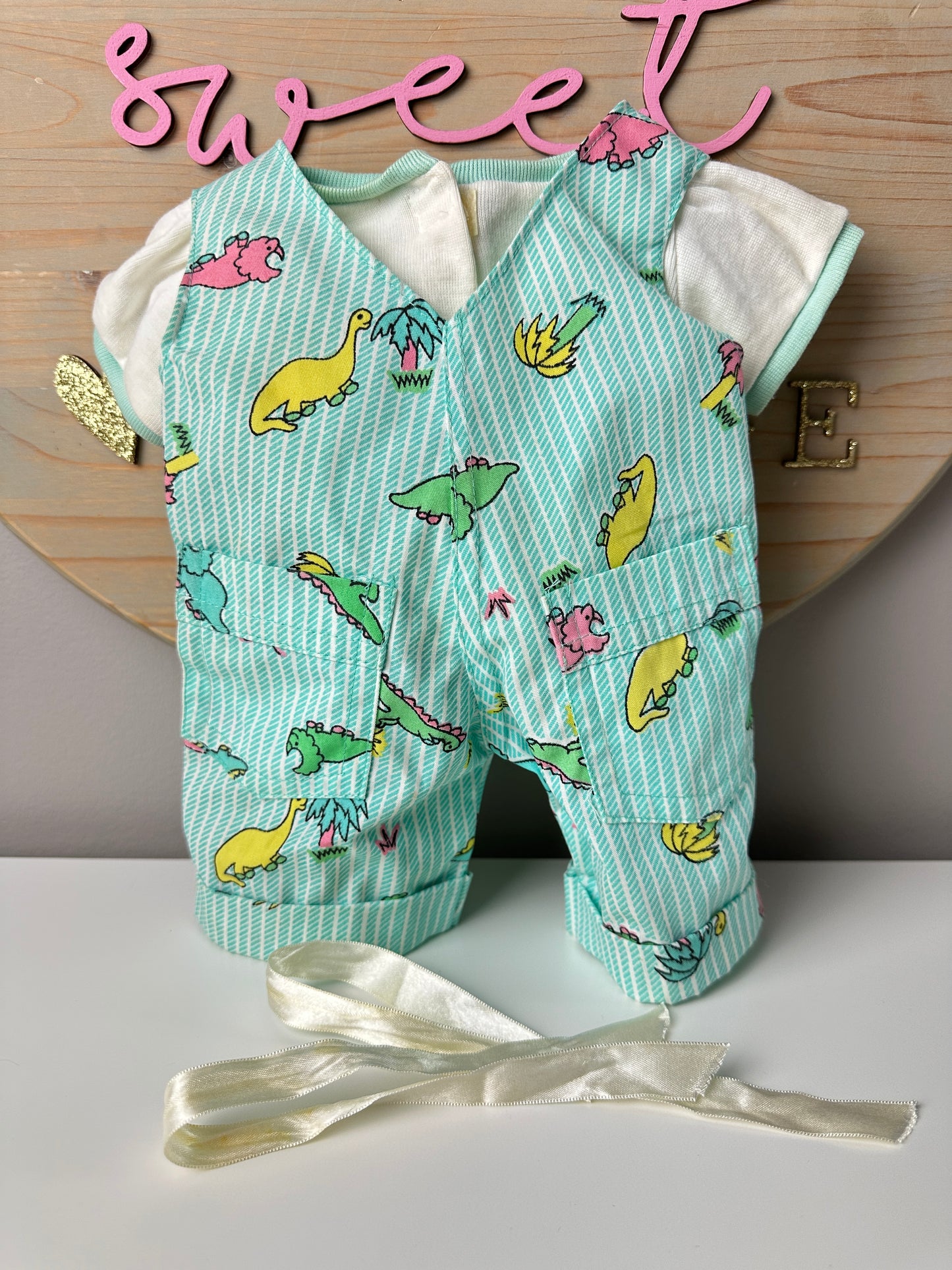 1987 Coleco Cabbage Patch Kids Rare Doll Outfit + Ribbons [Dinosaur Overalls]