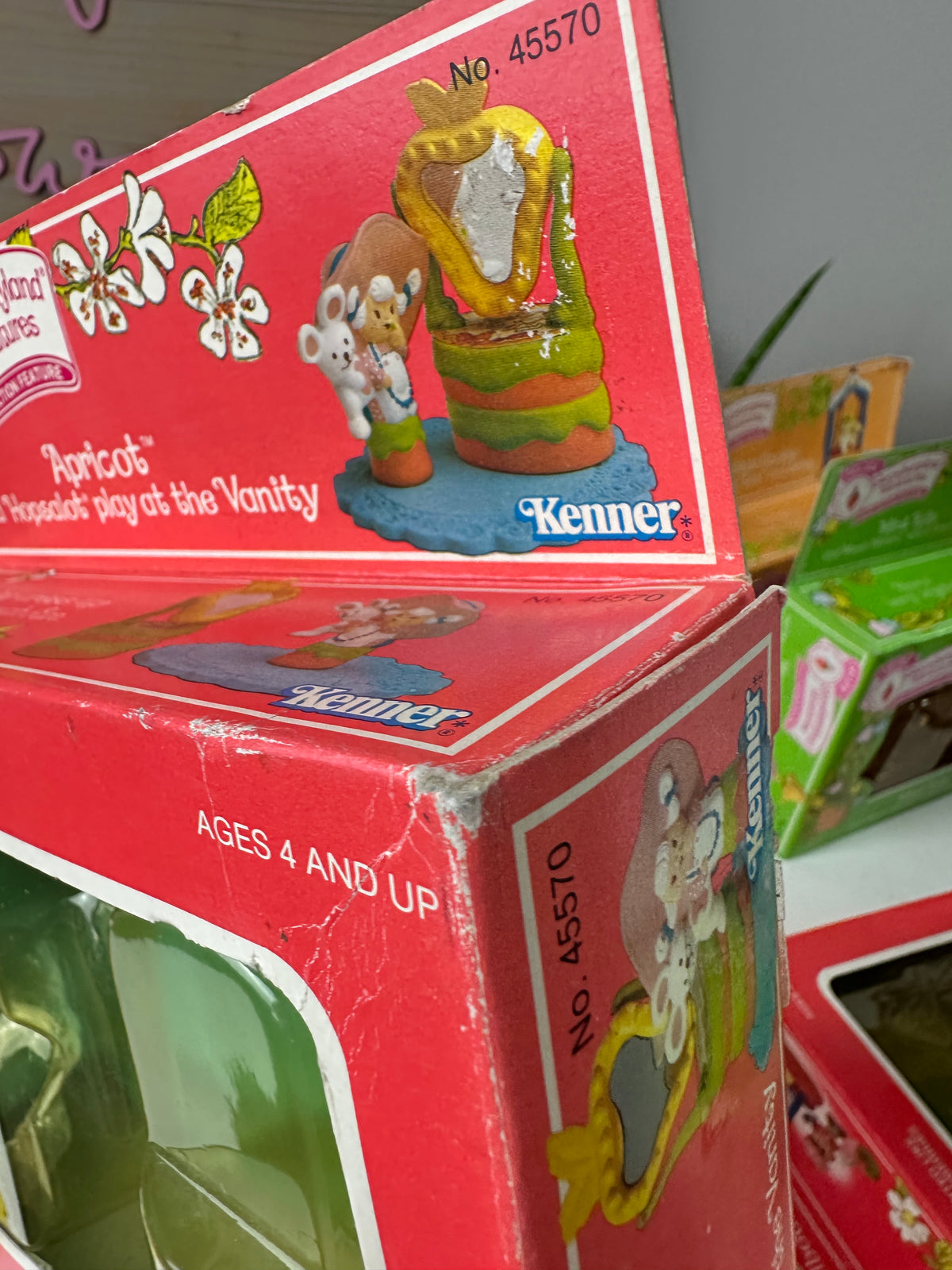 1983 Kenner Strawberry Shortcake Deluxe Miniature Sets [Sold Separately] *Berry Vault^
