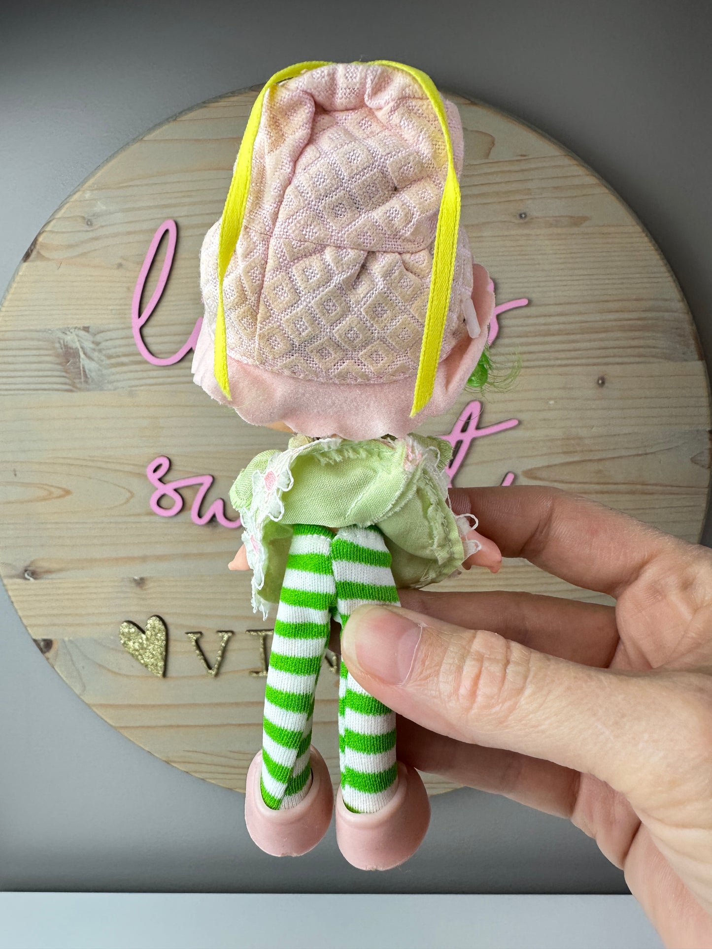 1982 Kenner Strawberry Shortcake Lime Chiffon with Parfait Parrot Doll *Berry Vault*