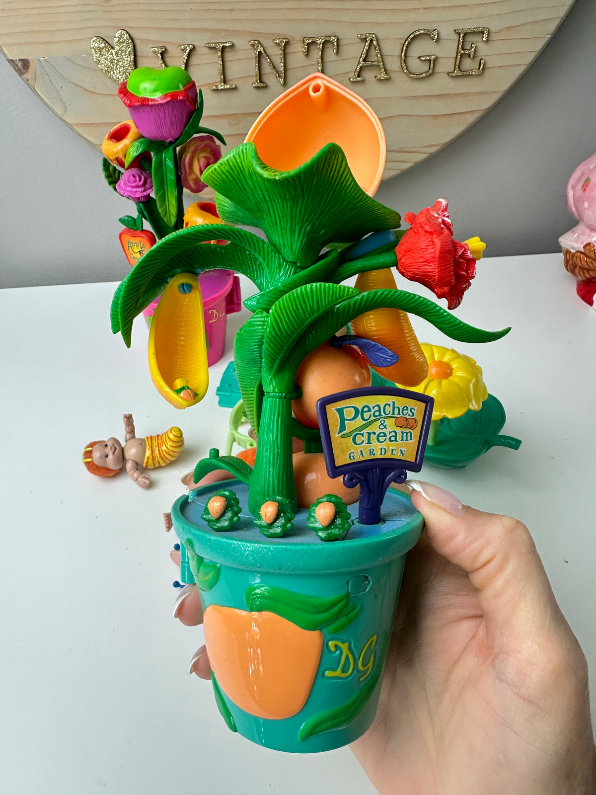 1998/1999 Trendmasters Dream Garden & Playmates Fuzzy Buzzies Lot