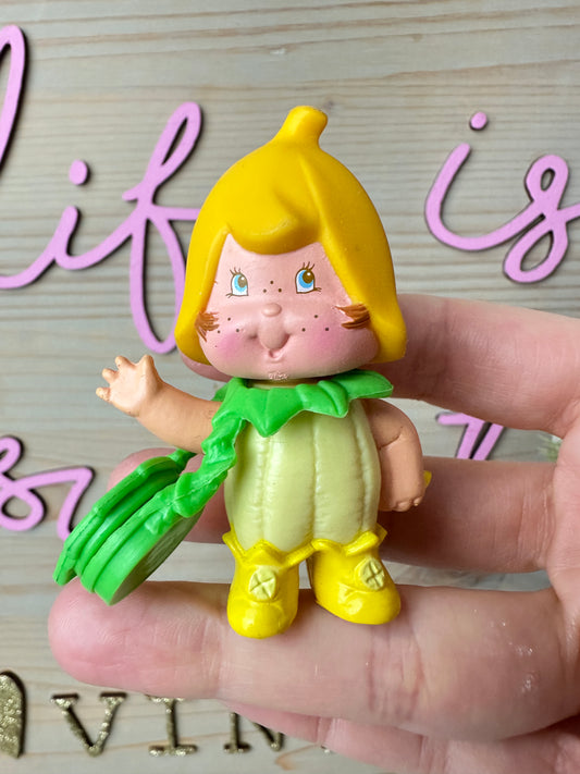 1985 Kenner Strawberry Shortcake Banana Berrykin Critter