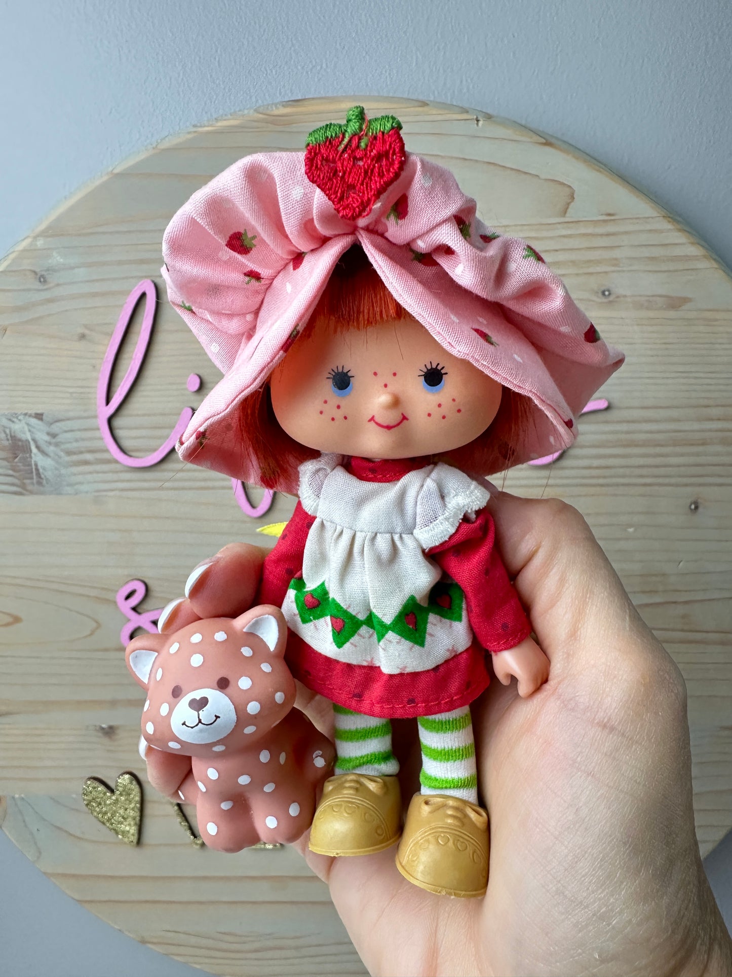 1982 Kenner Strawberry Shortcake with Custard Doll [Unmarked Body]