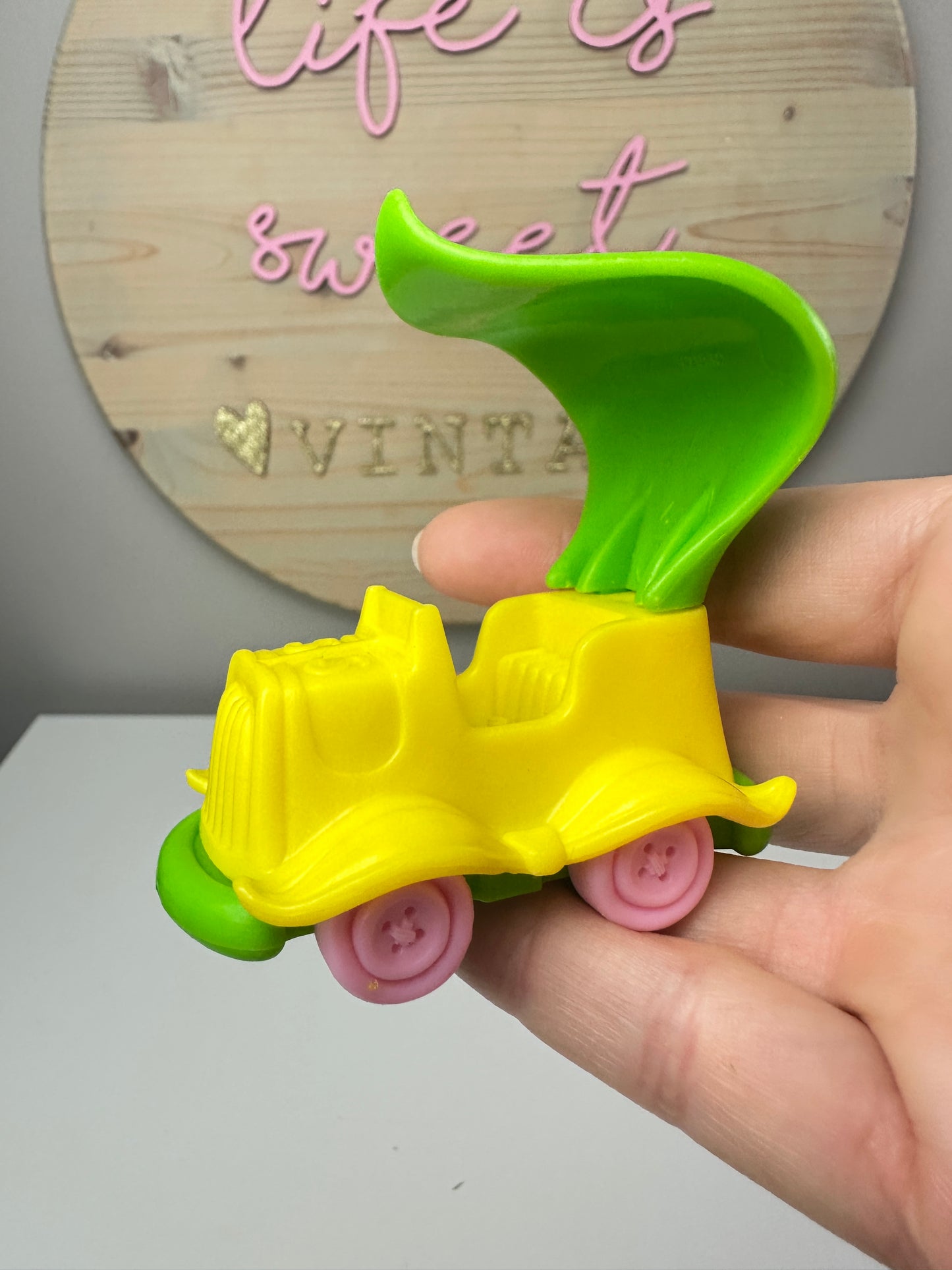 1983 Kenner Strawberry Shortcake Raspberry Tart's Car Deluxe Miniature Accessory Only
