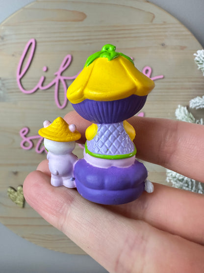 1984 Kenner Strawberry Shortcake Almond Tea with Marza Panda sitting on a Cushion Mini PVC Figure *Berry Vault*