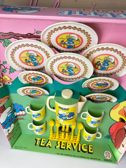 1983 Smurfs Smurfette Tea Service MIB