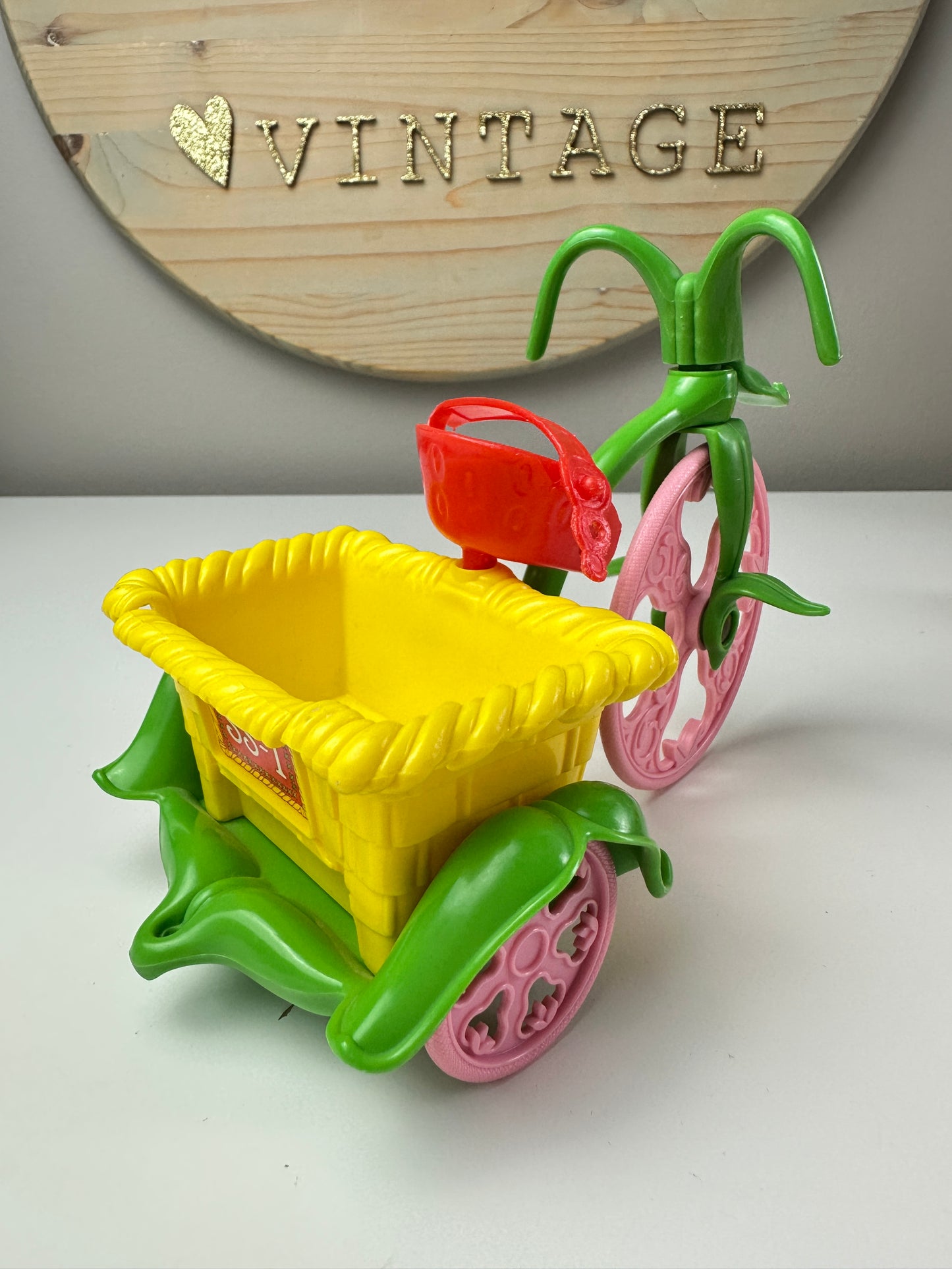 1982 Kenner Strawberry Shortcake Berry Cycle Doll Playset