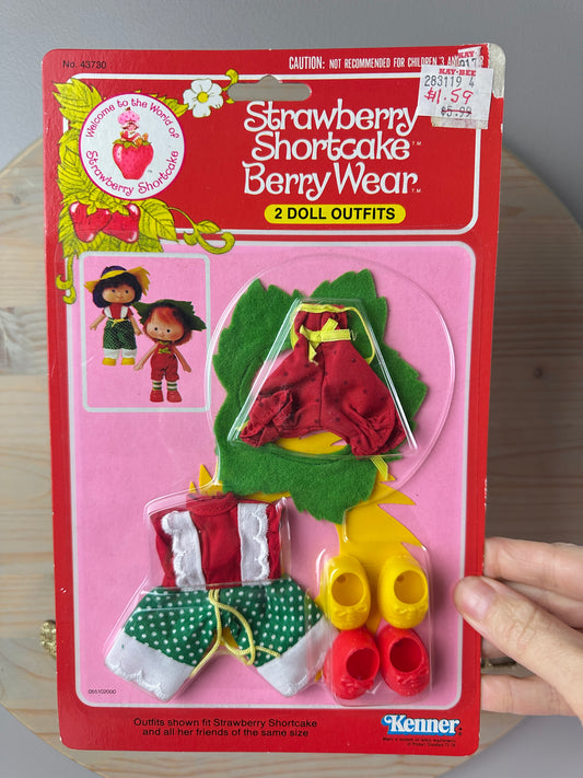 1982 Kenner Strawberry Shortcake Berry Wear MOC Berry Patch & Berry Sunny