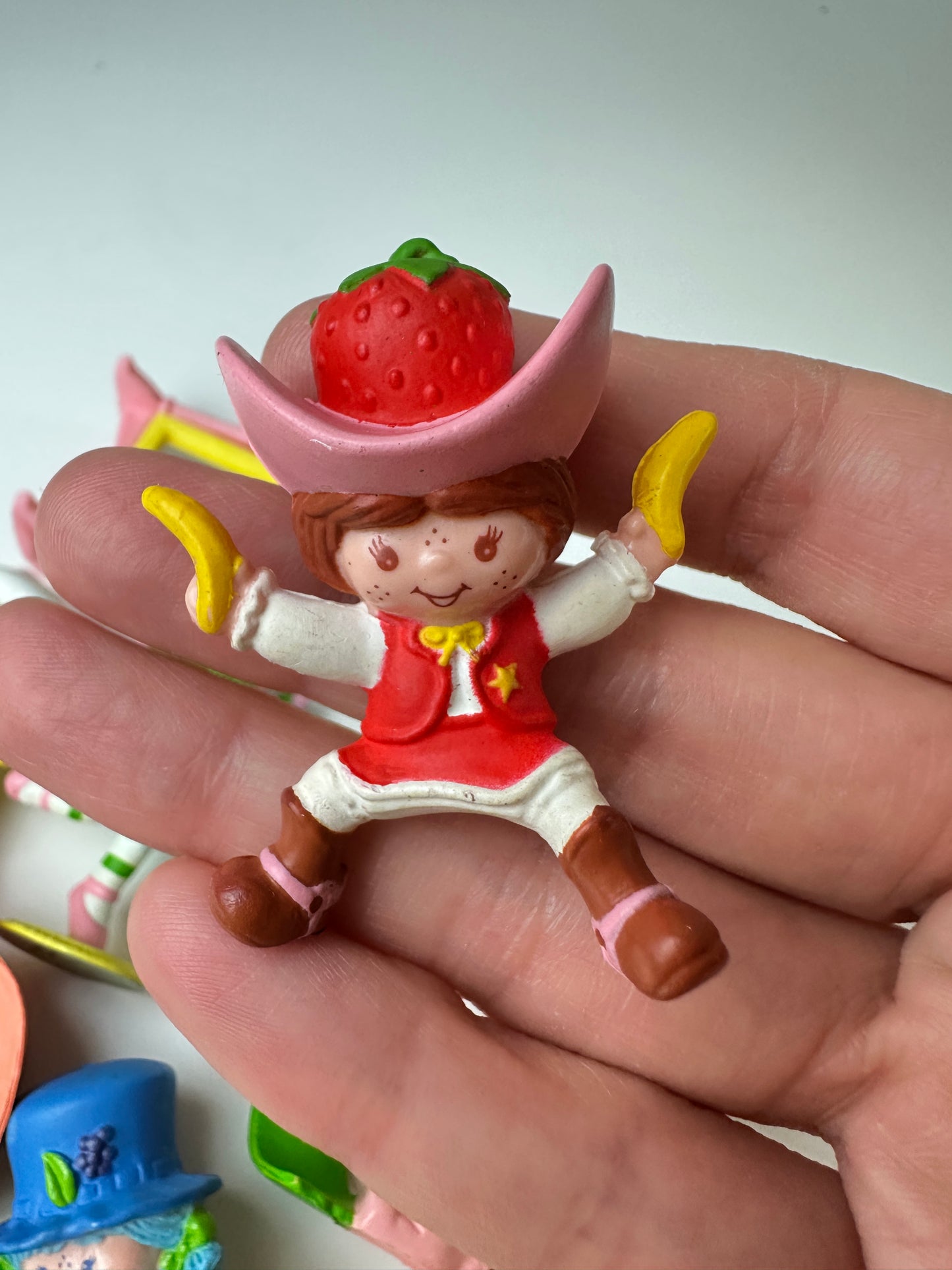 1983 Kenner Strawberry Shortcake Deluxe Miniatures [Sold Separately]