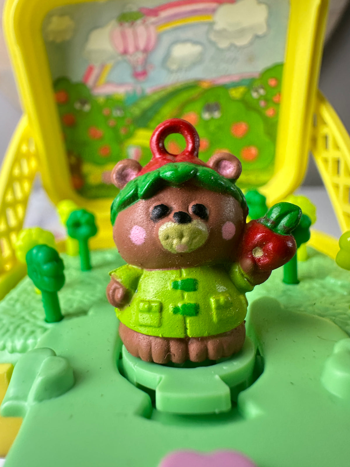 1984 Hasbro Charmkins Pocket Pops Mackintosh Bear #2