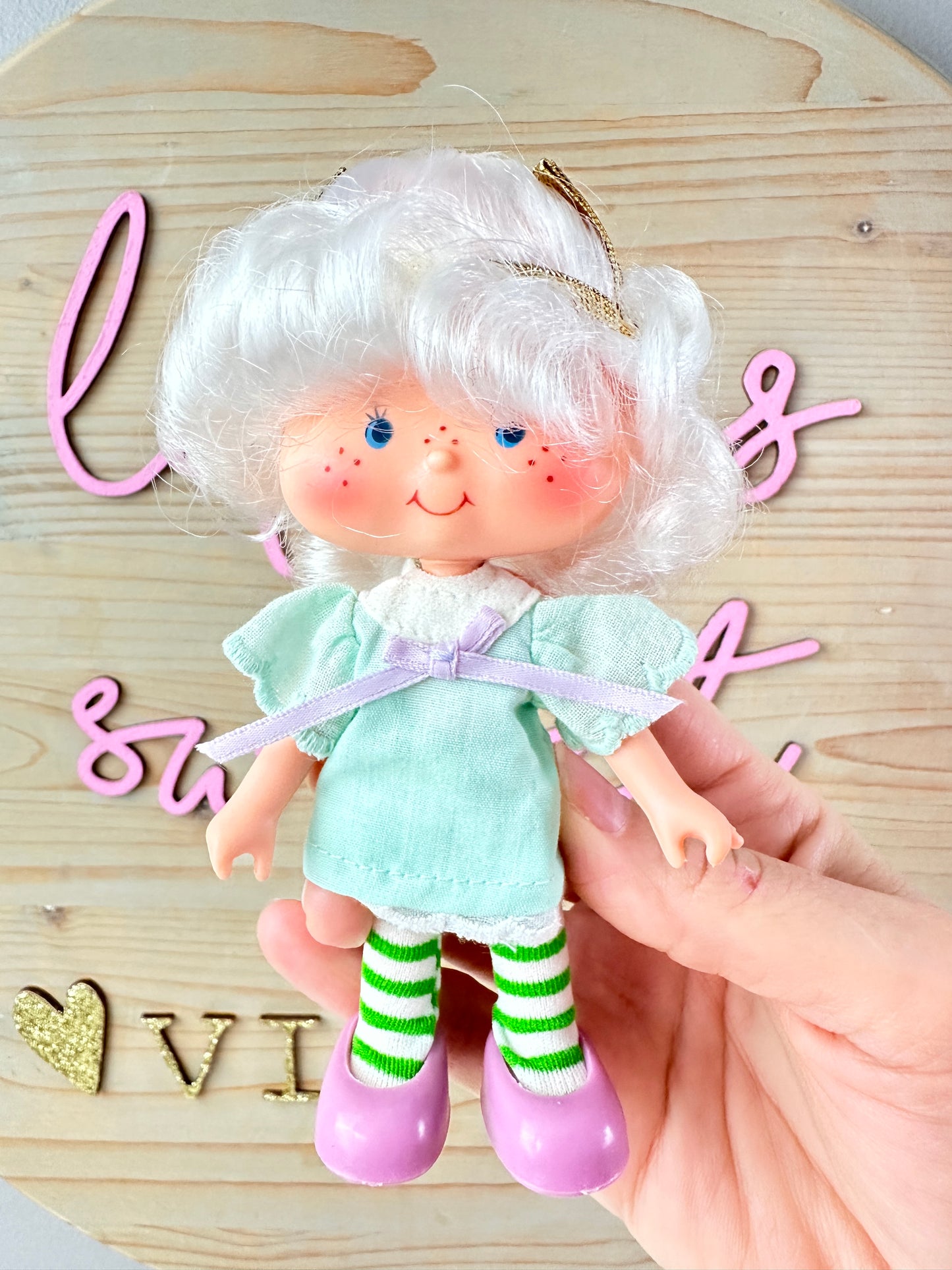 1982 Kenner Strawberry Shortcake Angel Cake with Souffle *Berry Vault*