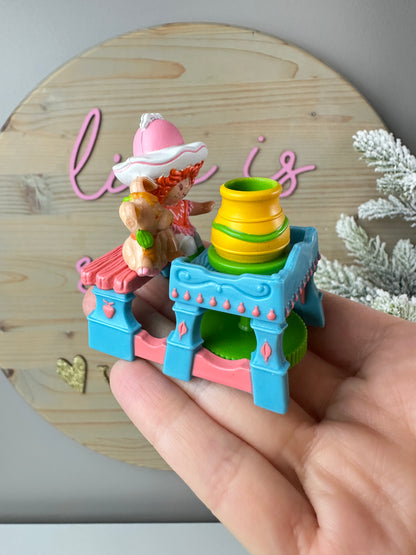 1984 Kenner Strawberry Shortcake Cafe Ole with Burrito at a Pottery Wheel Deluxe Miniature *Berry Vault*