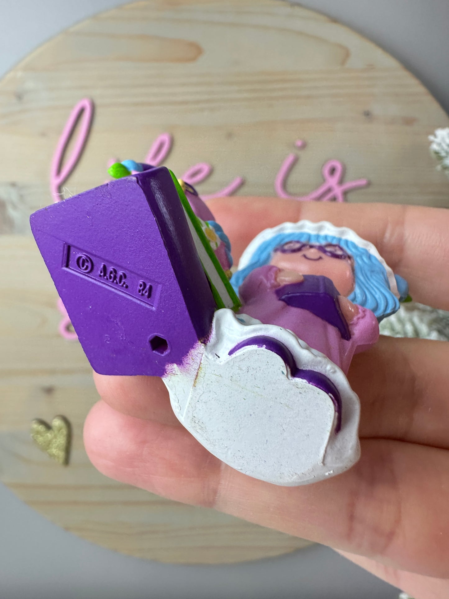 1984 Kenner Strawberry Shortcake Plum Puddin' Reading to Elderberry Mini PVC Figure *Berry Vault*