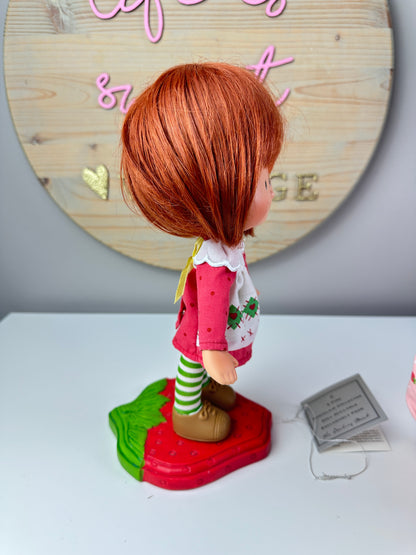 2004 Danbury Mint Strawberry Shortcake Doll