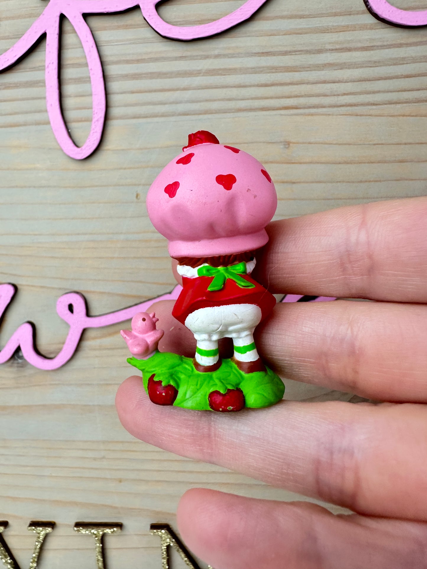 1980s Kenner Strawberry Shortcake Picking Berries Miniature Mini PVC Figure