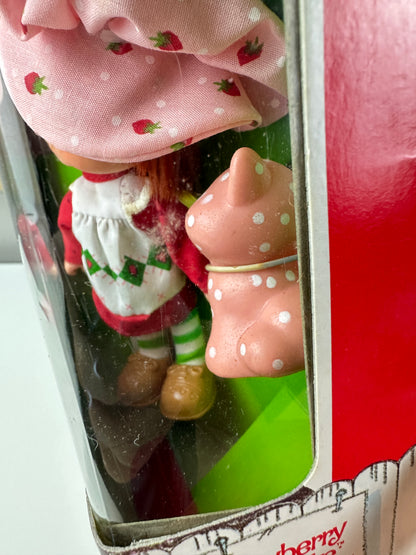1982 Kenner Strawberry Shortcake with Custard Doll NRFB Sealed *Berry Vault*