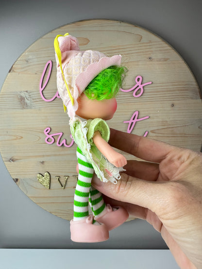 1982 Kenner Strawberry Shortcake Lime Chiffon with Parfait Parrot Doll *Berry Vault*