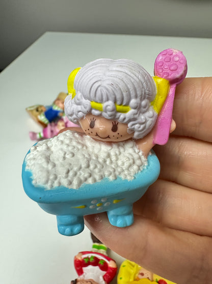 1980s Kenner Strawberry Shortcake Angel Cake Taking a Bath Miniature PVC