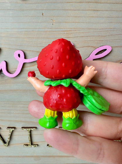 1985 Kenner Strawberry Shortcake Berrykin Critter [Full Pouch, Faint Scent]