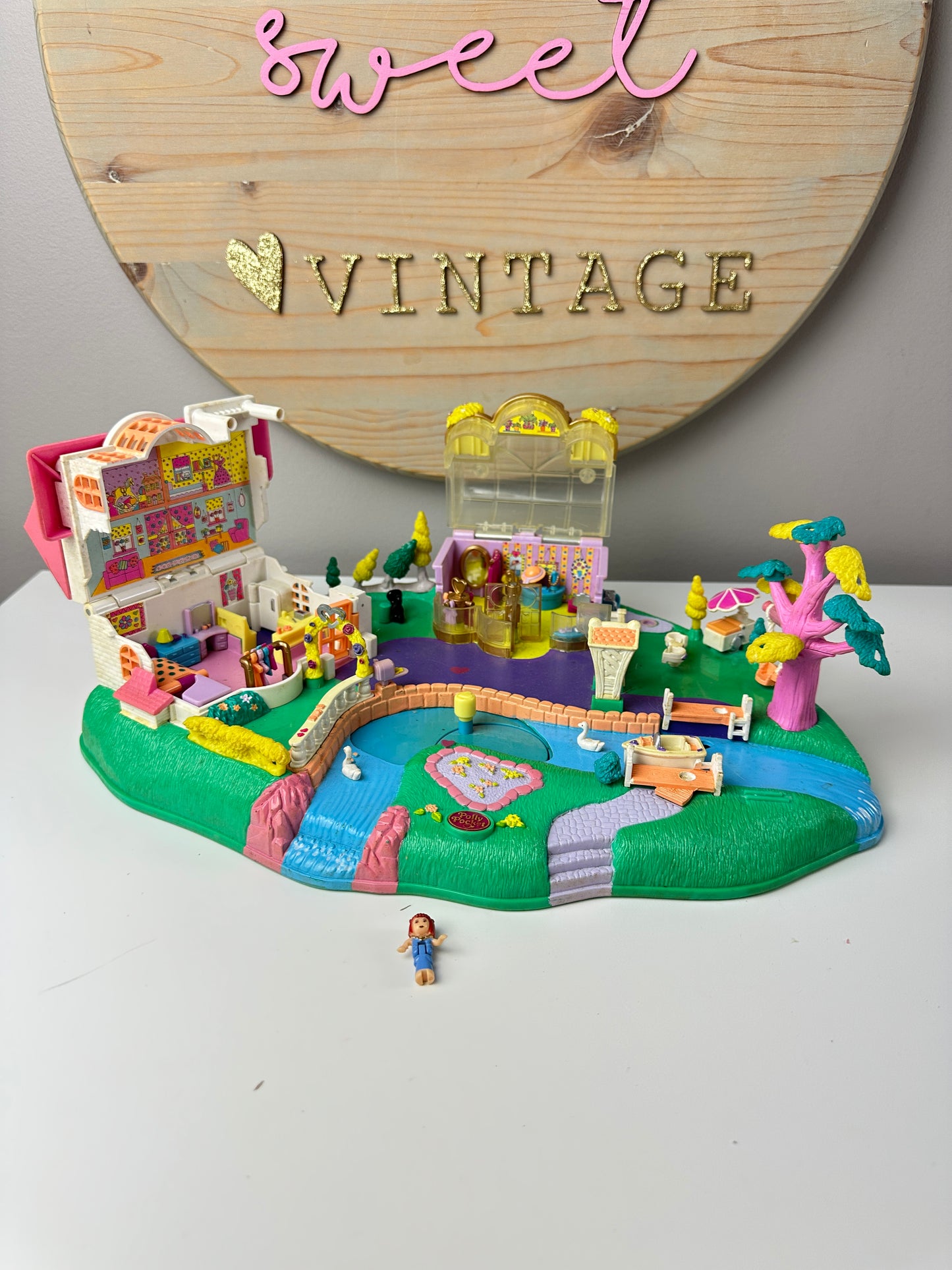 1996 Bluebird Polly Pocket Magical Movin' Boutique Playset