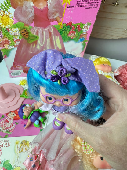 1985 Kenner Strawberry Shortcake COMPLETE Berrykin Doll Collection *Berry Vault*