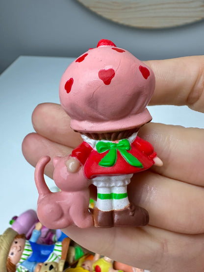 1980s Kenner Strawberry Shortcake with Custard Miniature PVC