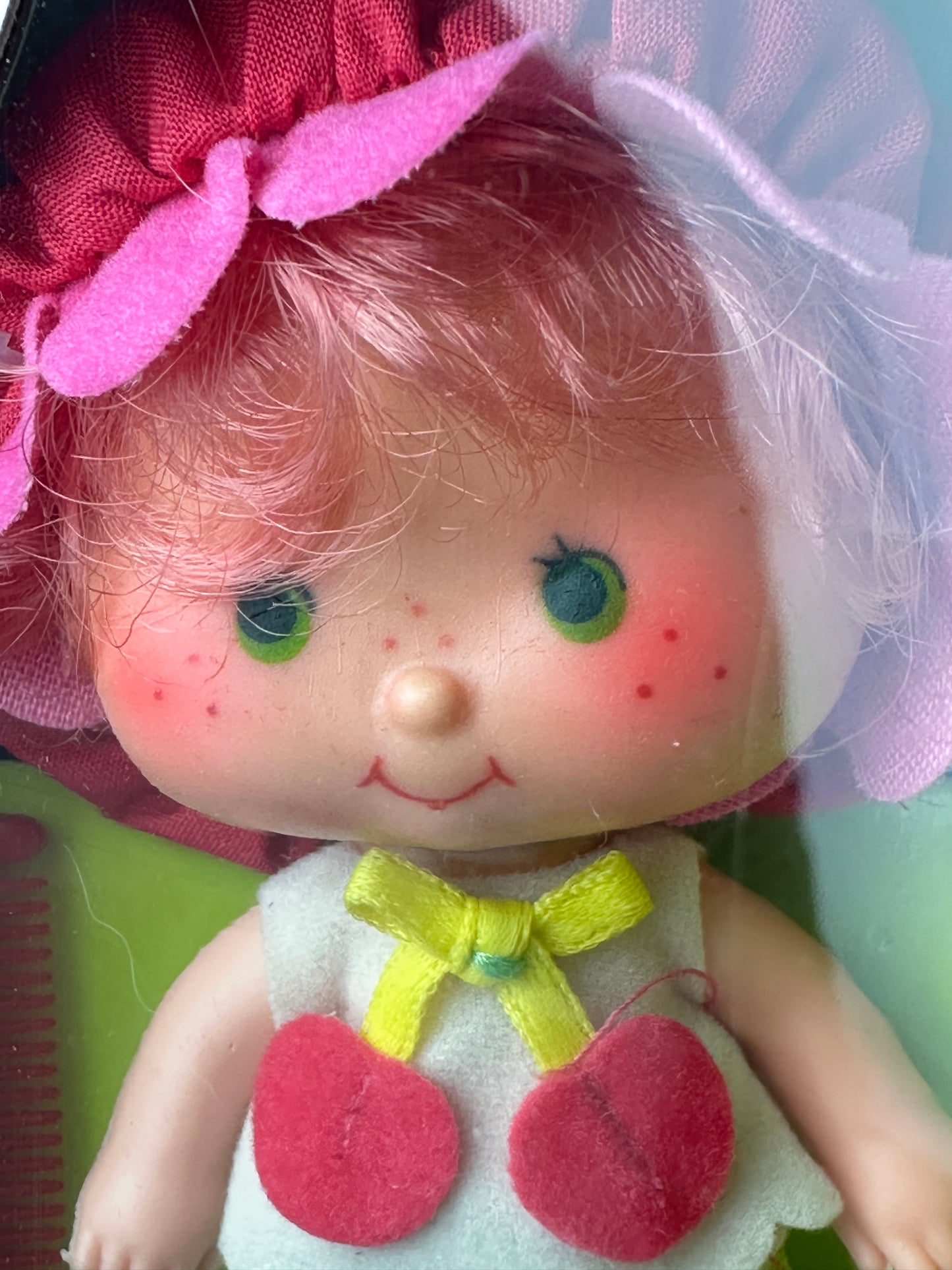 1982 Kenner Strawberry Shortcake Cherry Cuddler with Gooseberry Doll NRFB Sealed *Berry Vault*