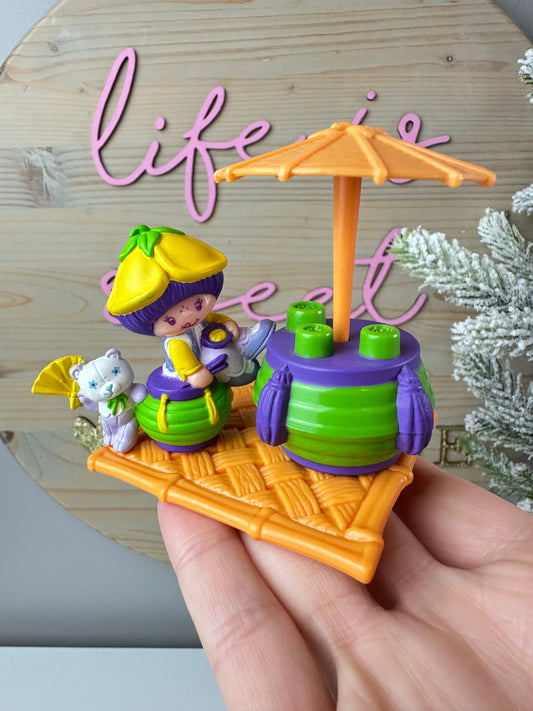 1984 Kenner Strawberry Shortcake Almond Tea with Marza Panda Deluxe Miniature *Berry Vault*