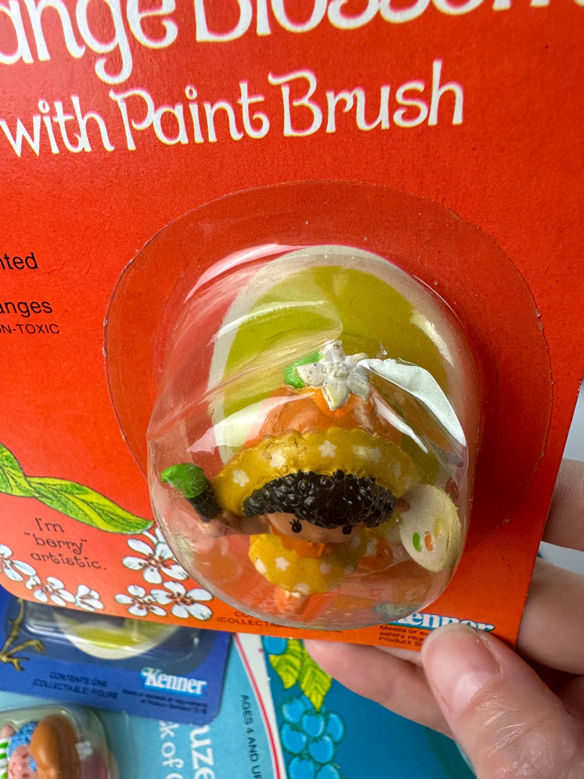 1981 Kenner Strawberry Shortcake Orange Blossom with a Paint Brush Min