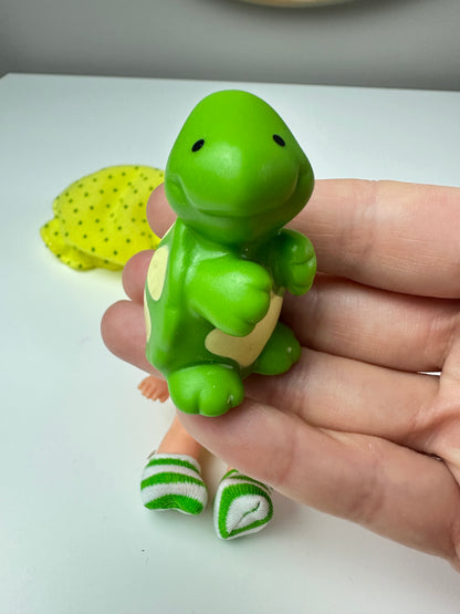 1982 Kenner Strawberry Shortcake Apple Dumplin' with Tea Time Turtle Doll