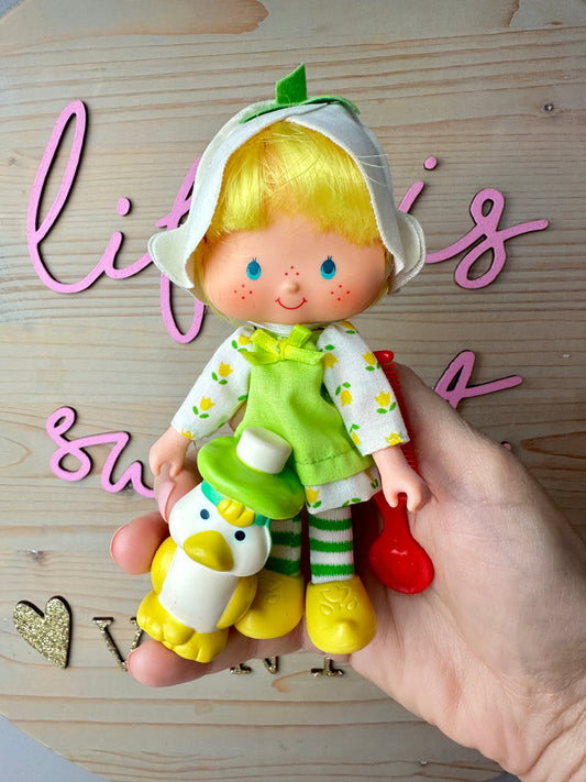 1983 Kenner Strawberry Shortcake Mint Tulip with Marsh Mallard Doll
