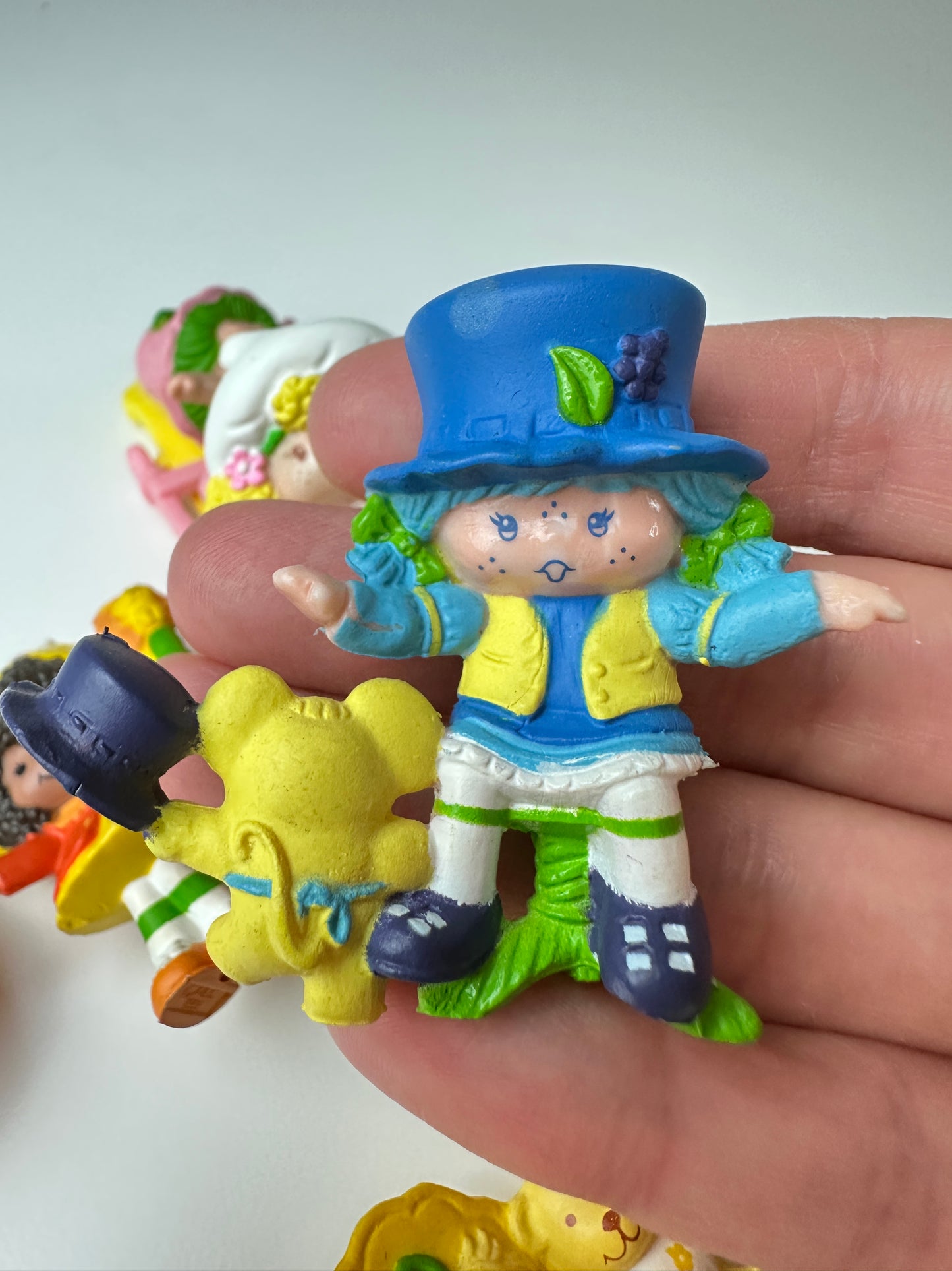1983 Kenner Strawberry Shortcake Deluxe Miniatures [Sold Separately]