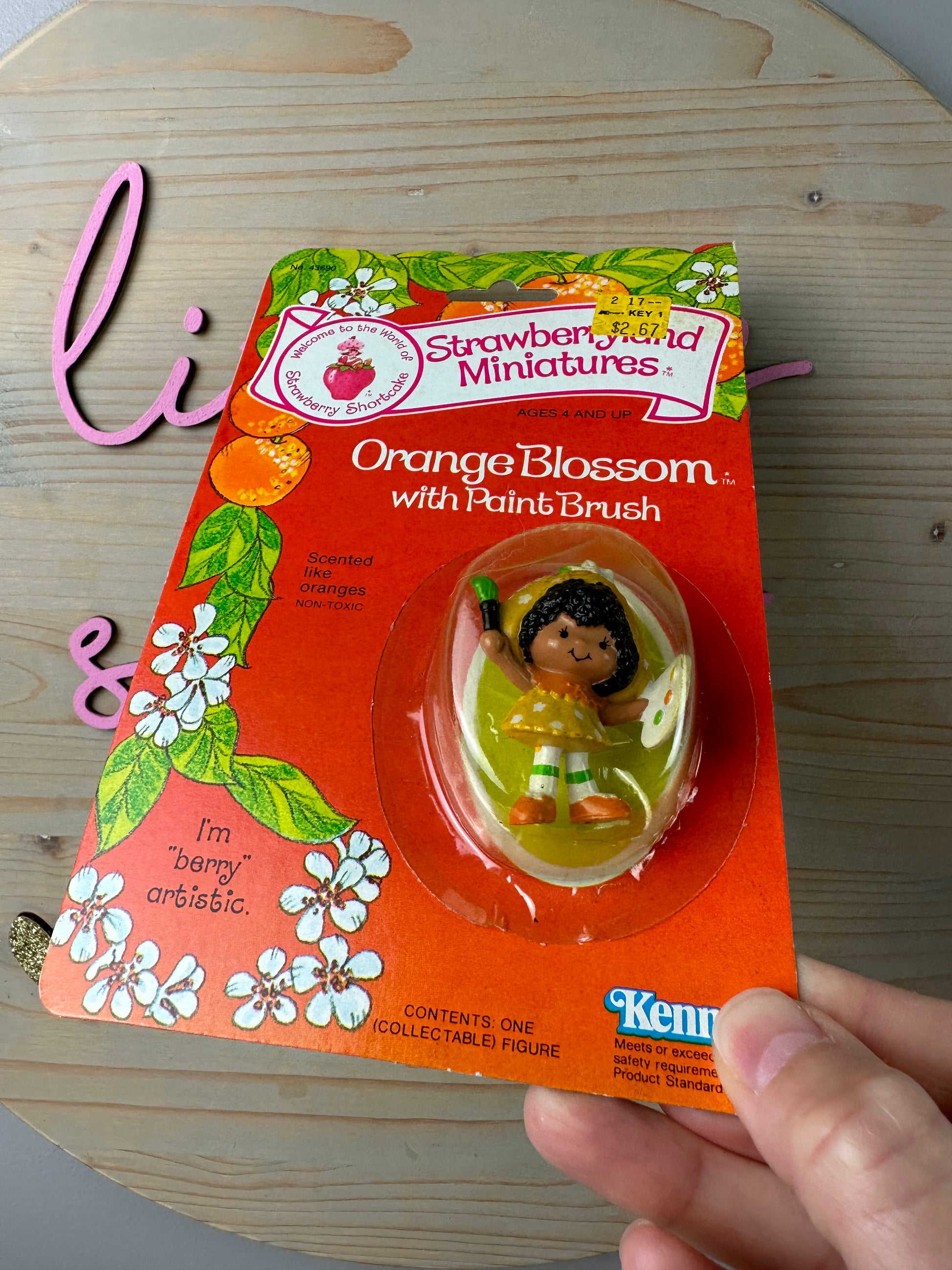 1981 Kenner Strawberry Shortcake Orange Blossom with a Paint Brush Min