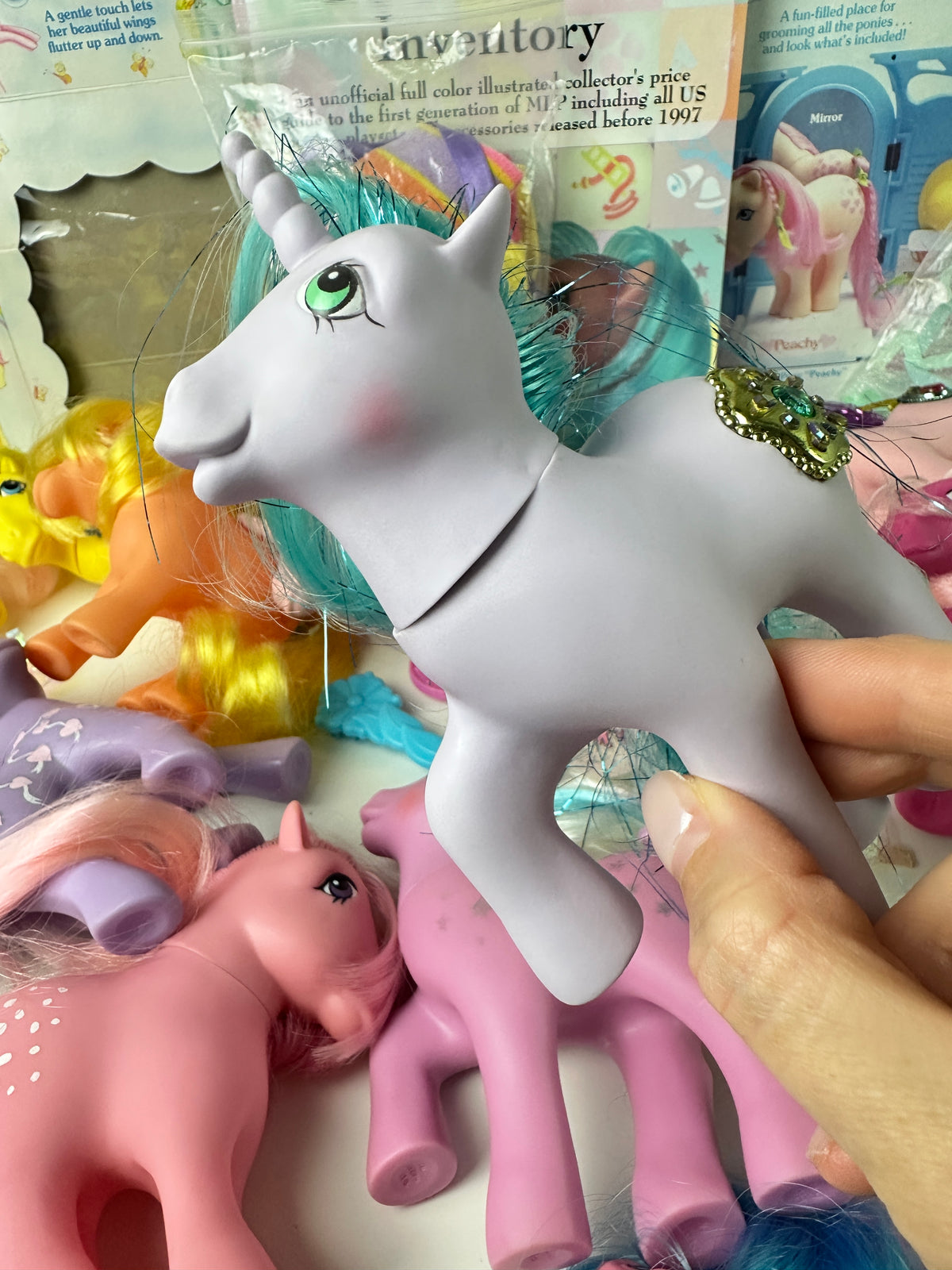 1980s G1 My Little Pony Lot with Accessories & Guide *Berry Vault*