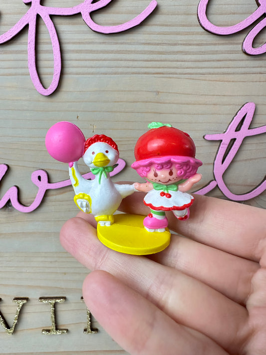 1984 Kenner Strawberry Shortcake Cherry Cuddler Skating with Gooseberry Miniature PVC Figure