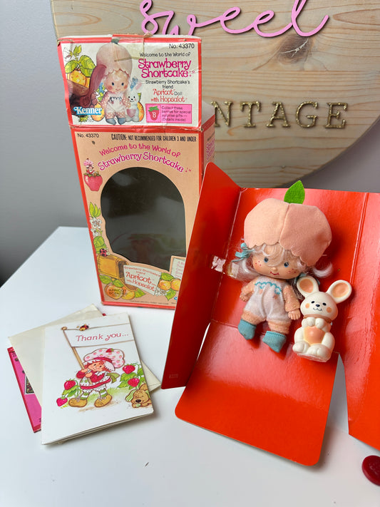 1980 Kenner Strawberry Shortcake Apricot with Hopsalot Doll