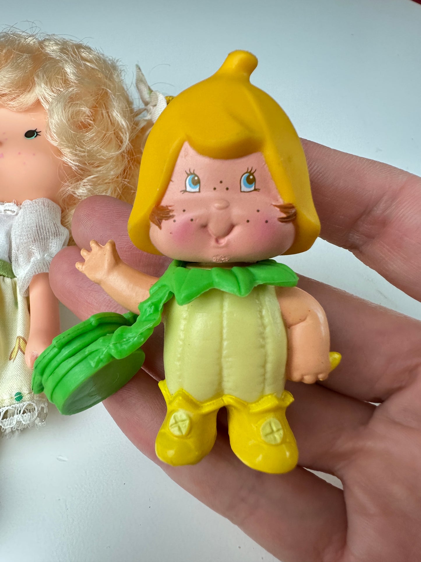 1985 Kenner Strawberry Shortcake Banana Twirl with Banana Berrykin Doll