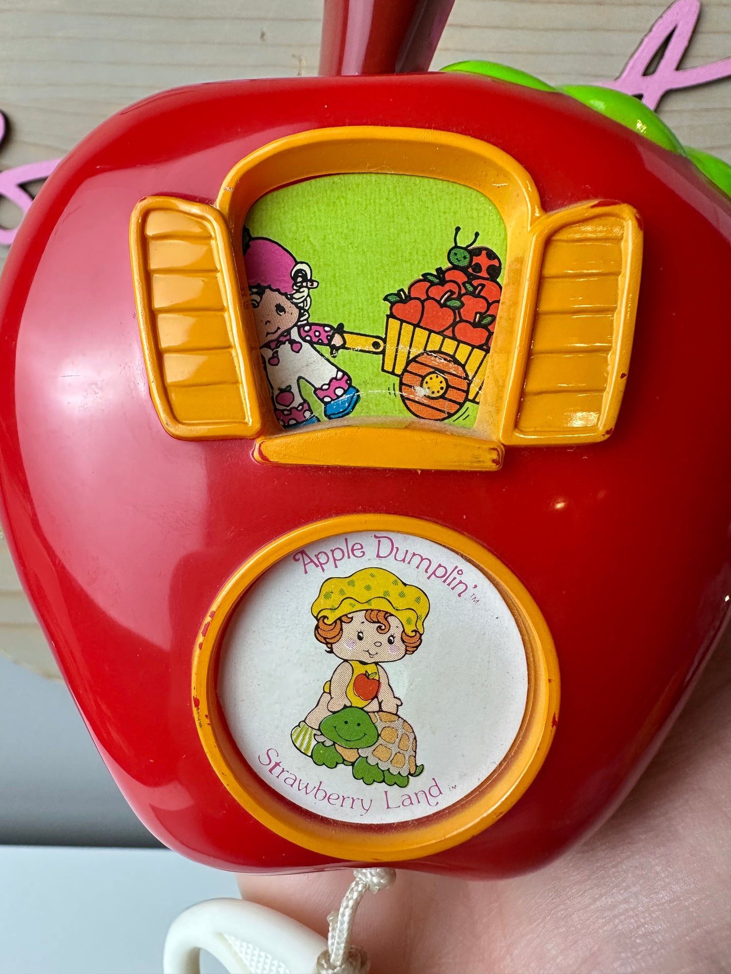 1981 Strawberry Shortcake Apple Dumplin' Musical Crib Toy RARE