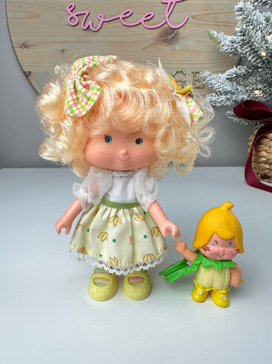 1985 Kenner Strawberry Shortcake Banana Twirl with Banana Berrykin Doll