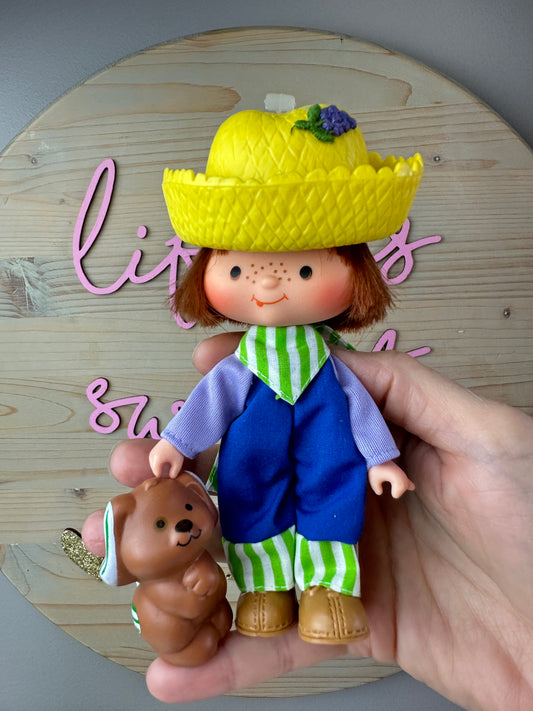 1982 Kenner Strawberry Shortcake Huckleberry Pie with Pupcake *Berry Vault*