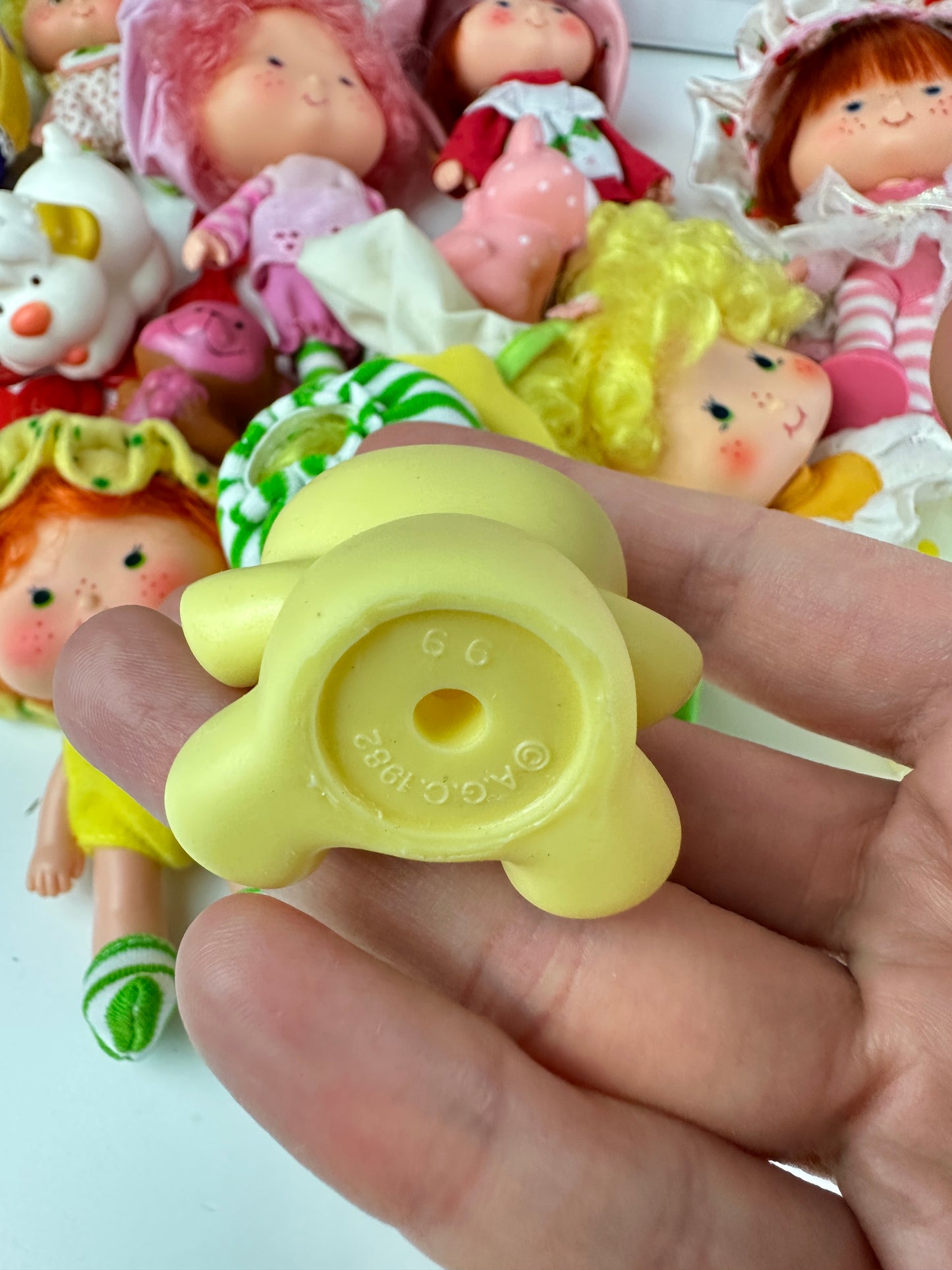 🎉 SHOP MY BINS 🎉 1980s Kenner Strawberry Shortcake Dolls Unplayed With [Sold Separately]