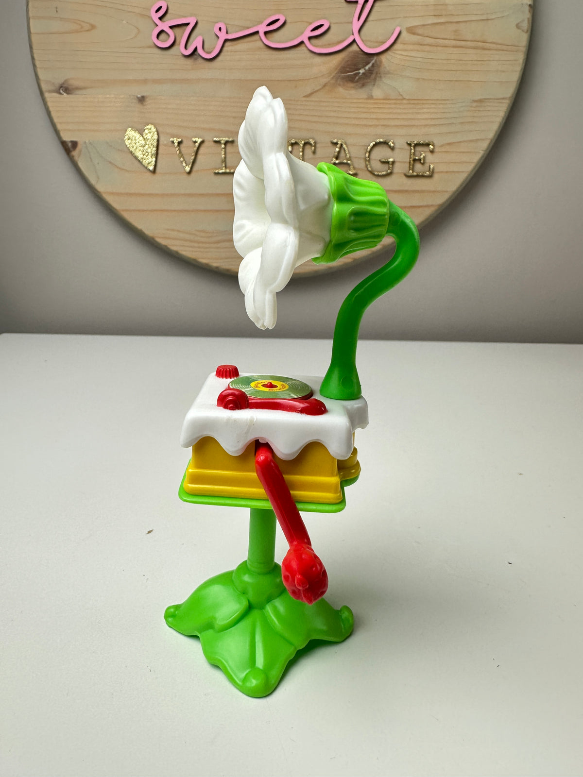 1985 Kenner Strawberry Shortcake Berry Happy Home Fancy Fun Foom Phonograph Record Player