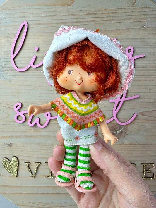 1983 Kenner Strawberry Shortcake Cafe Ole Doll