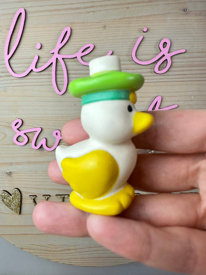 1983 Kenner Strawberry Shortcake Mint Tulip with Marsh Mallard *Berry Vault*