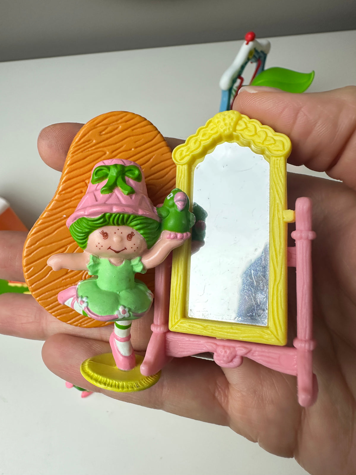 1983 Kenner Strawberry Shortcake Deluxe Miniature Sets [Sold Separately] *Berry Vault^