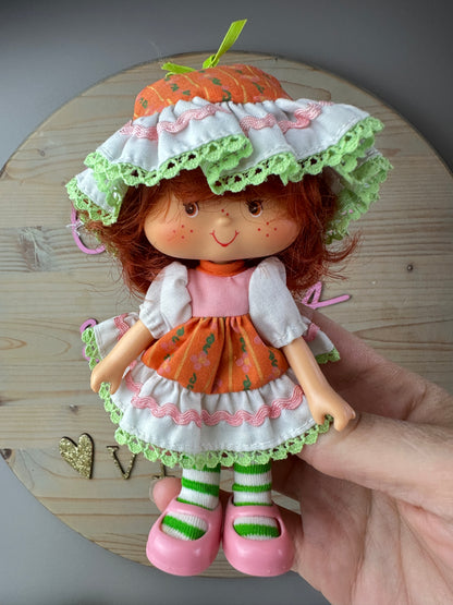 1984 Kenner Strawberry Shortcake Cafe Ole Party Pleaser *Berry Vault*