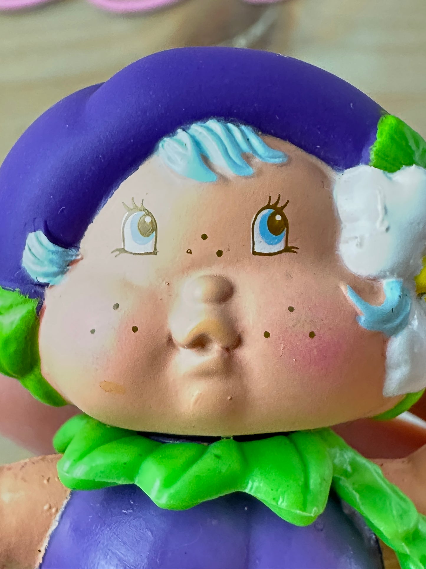 1985 Kenner Strawberry Shortcake Plum Berrykin Critter