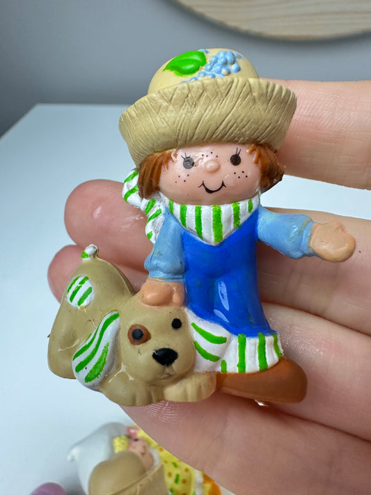 1980s Kenner Strawberry Shortcake Huckleberry Pie with Pupcake Miniature PVC