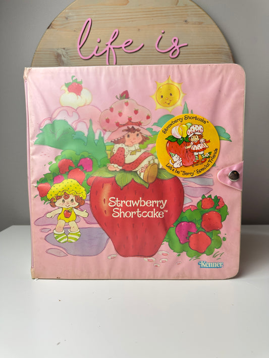 1984 Kenner Strawberry Shortcake Storybook Carrying Case