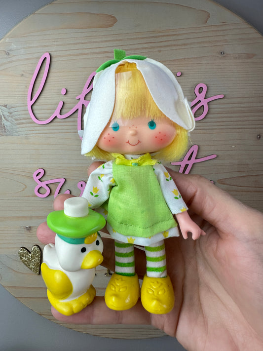 1983 Kenner Strawberry Shortcake Mint Tulip with Marsh Mallard *Berry Vault*